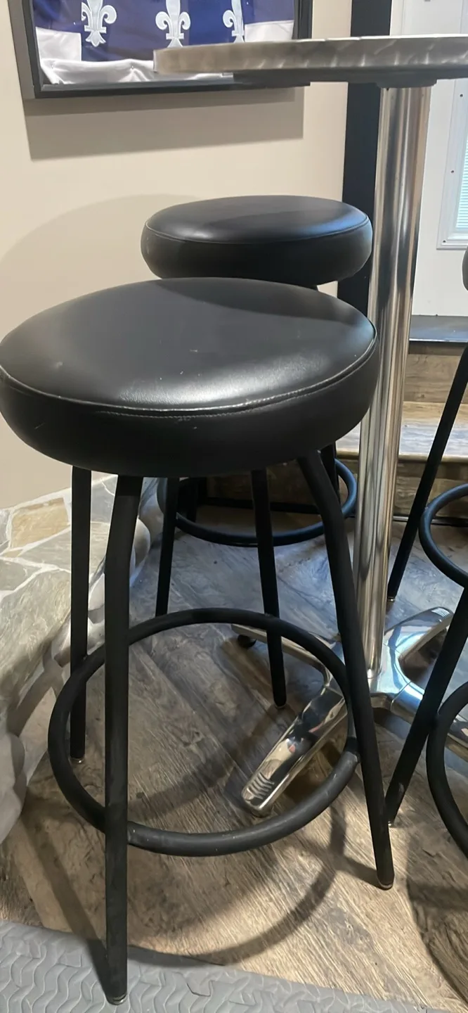 Bar Table with 4 Stools - Black image indicator(4)