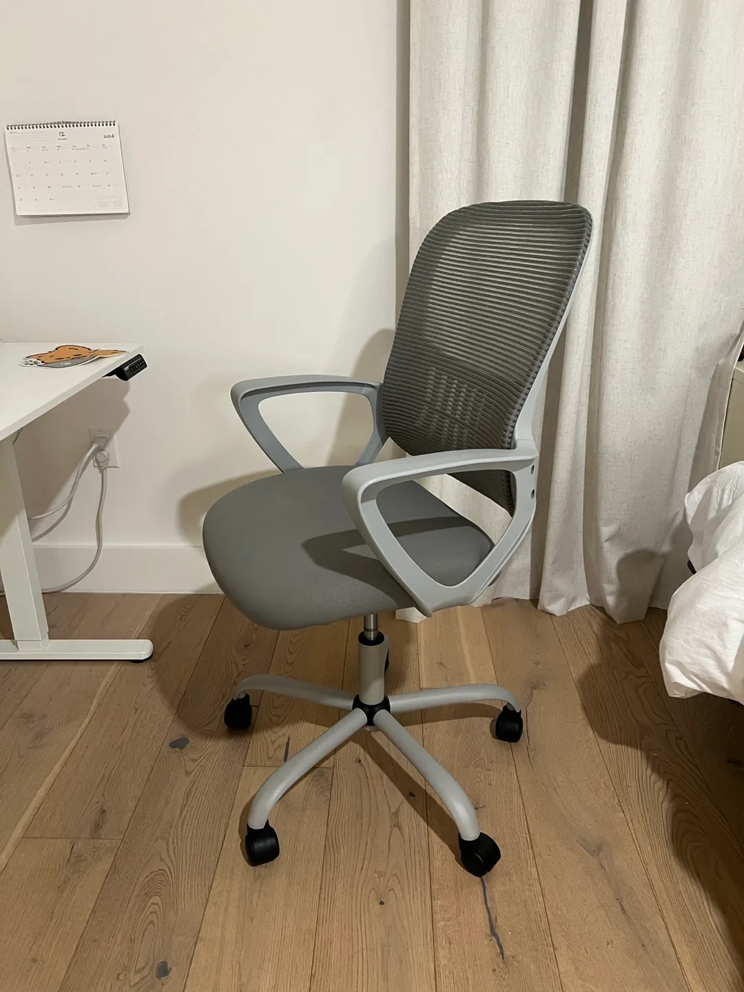 Office Swivel Chair thumbnail