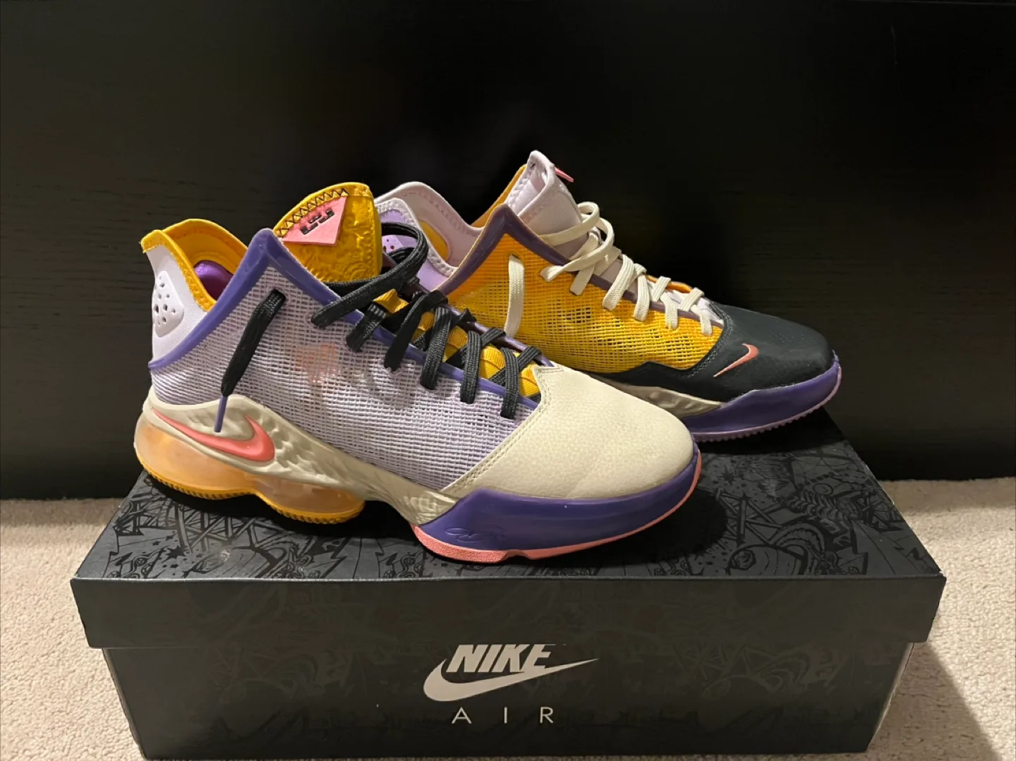 Nike LeBron 19 XIX Low - Size 9.5 image indicator(2)