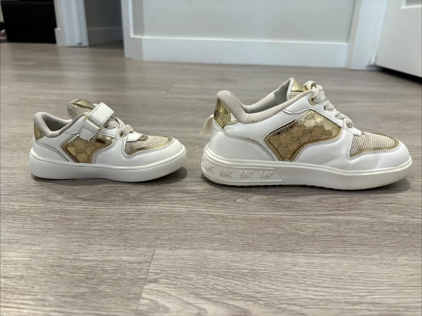 Michael Kors White & Gold Sneakers image indicator(5)