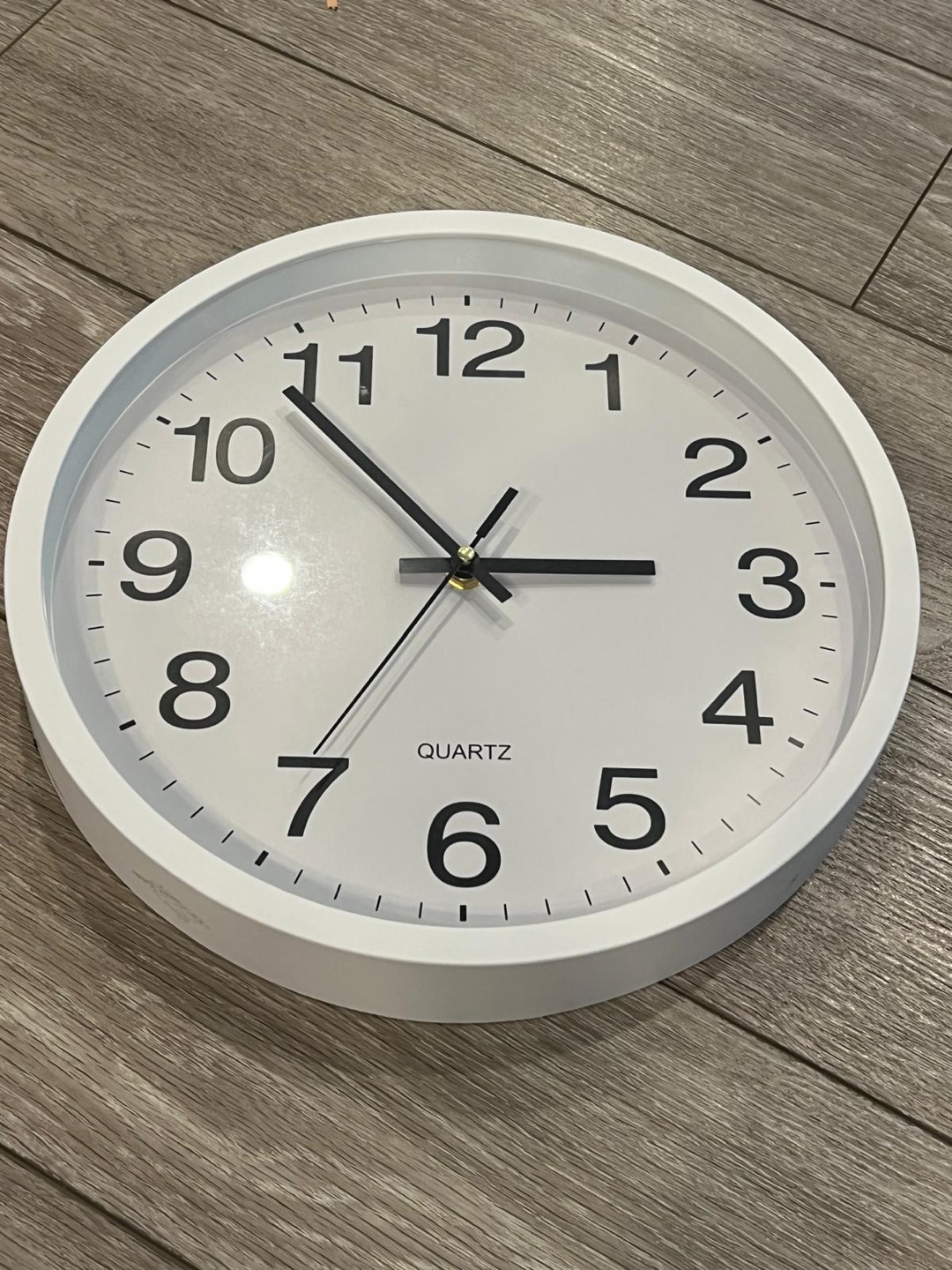 Three White Quartz Wall Clocks - photo 2