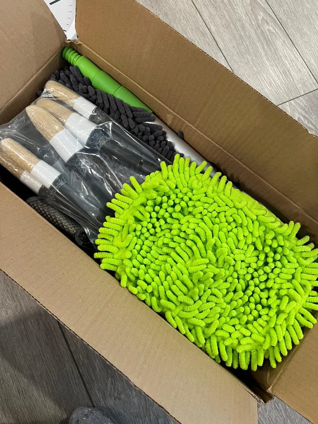 Car Cleaning Kit - New in Box! thumbnail
