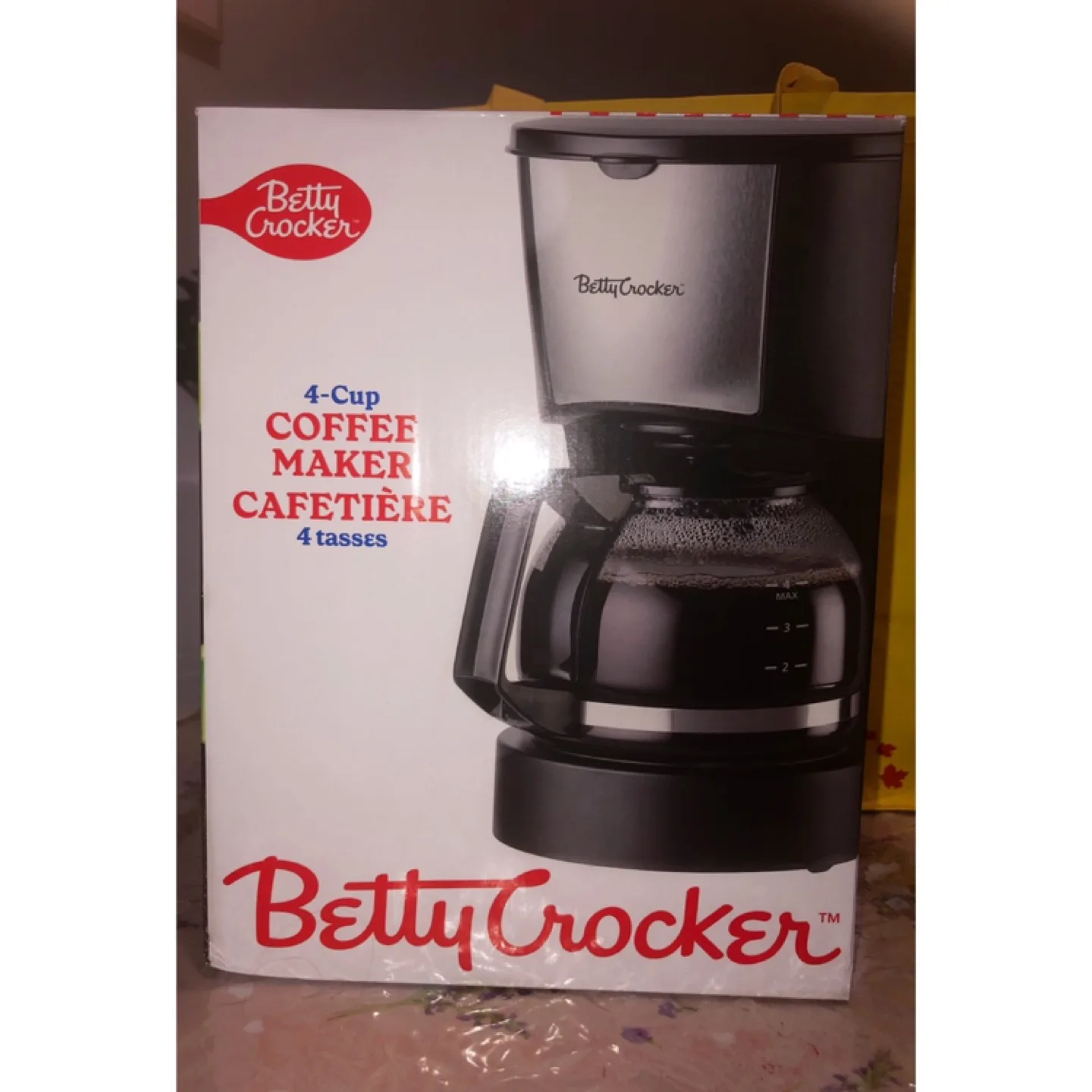 Betty Crocker 4-Cup Coffee Maker thumbnail