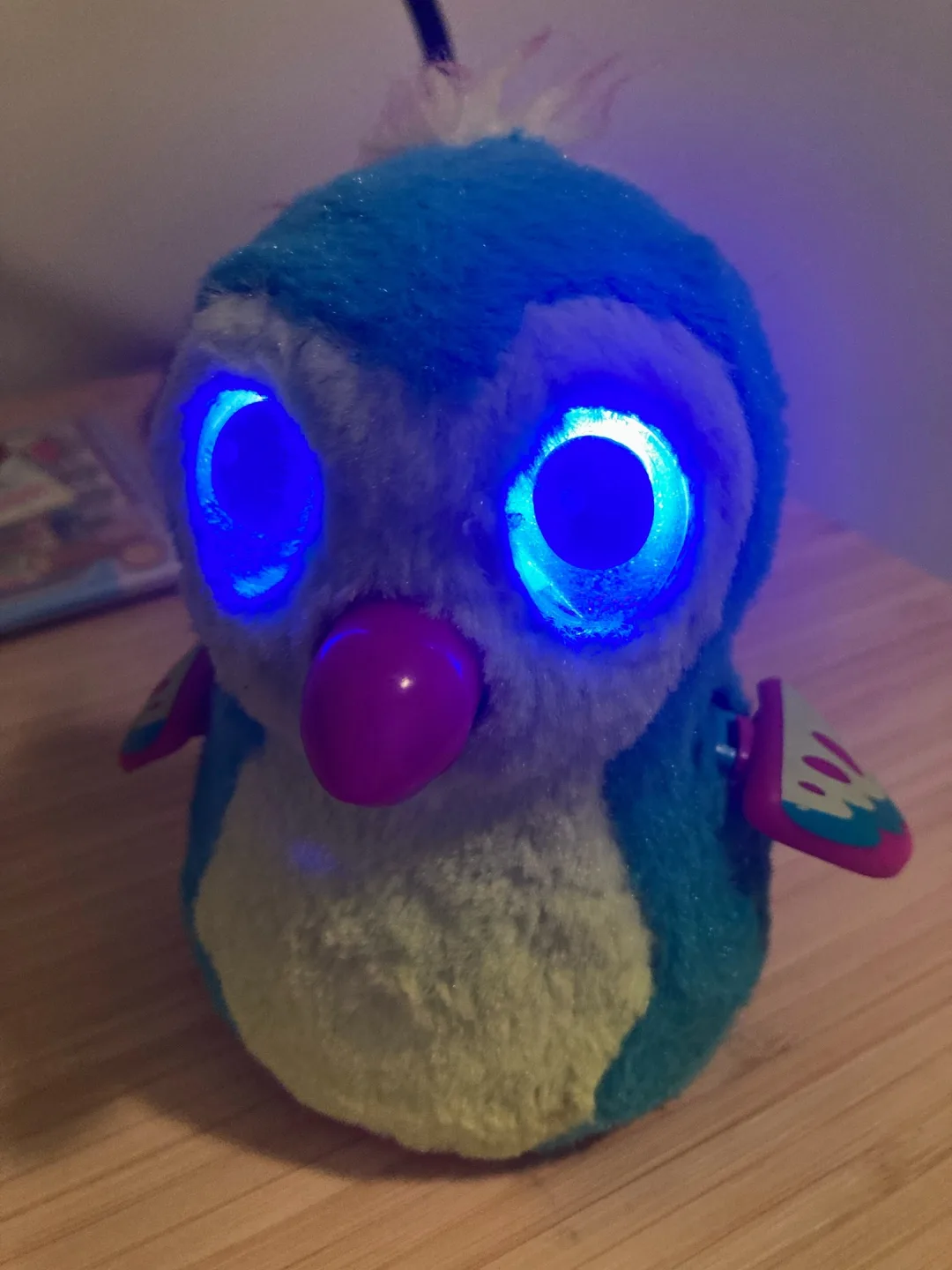 Spin Master Hatchimals Pengualas - Pink/Teal image indicator(4)