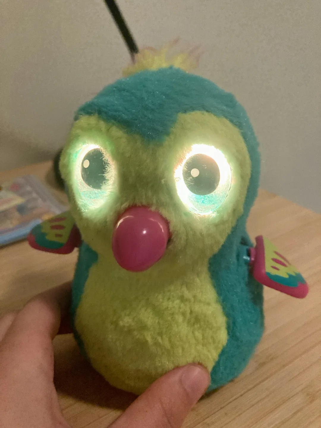 Spin Master Hatchimals Pengualas - Pink/Teal image indicator(3)