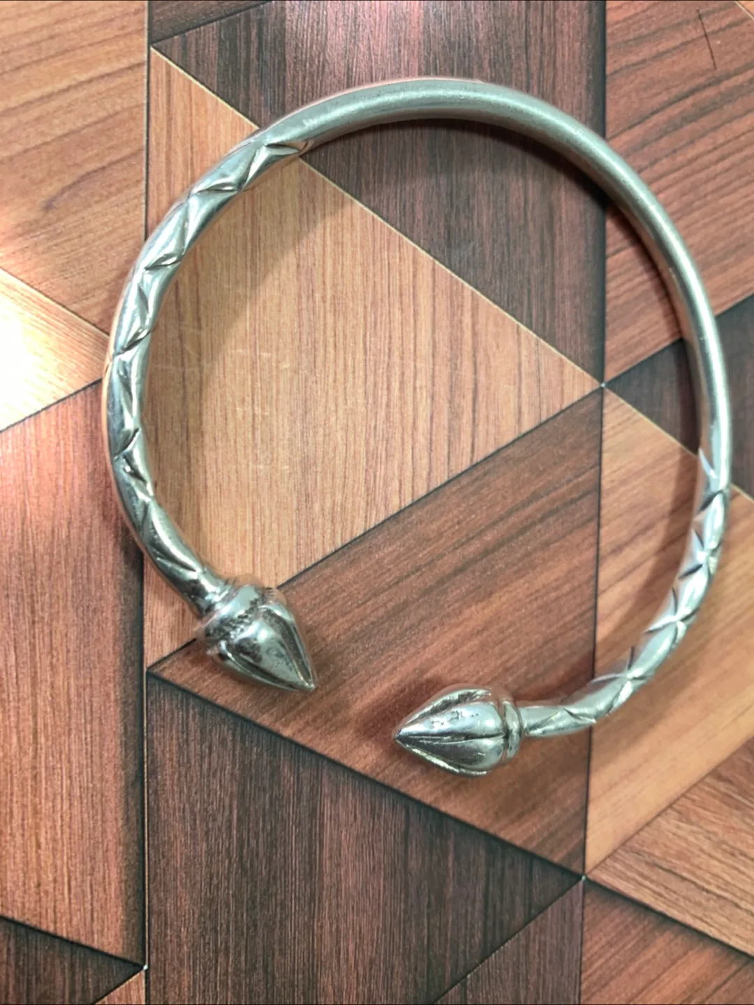 Vintage Silver Bangle Bracelet thumbnail