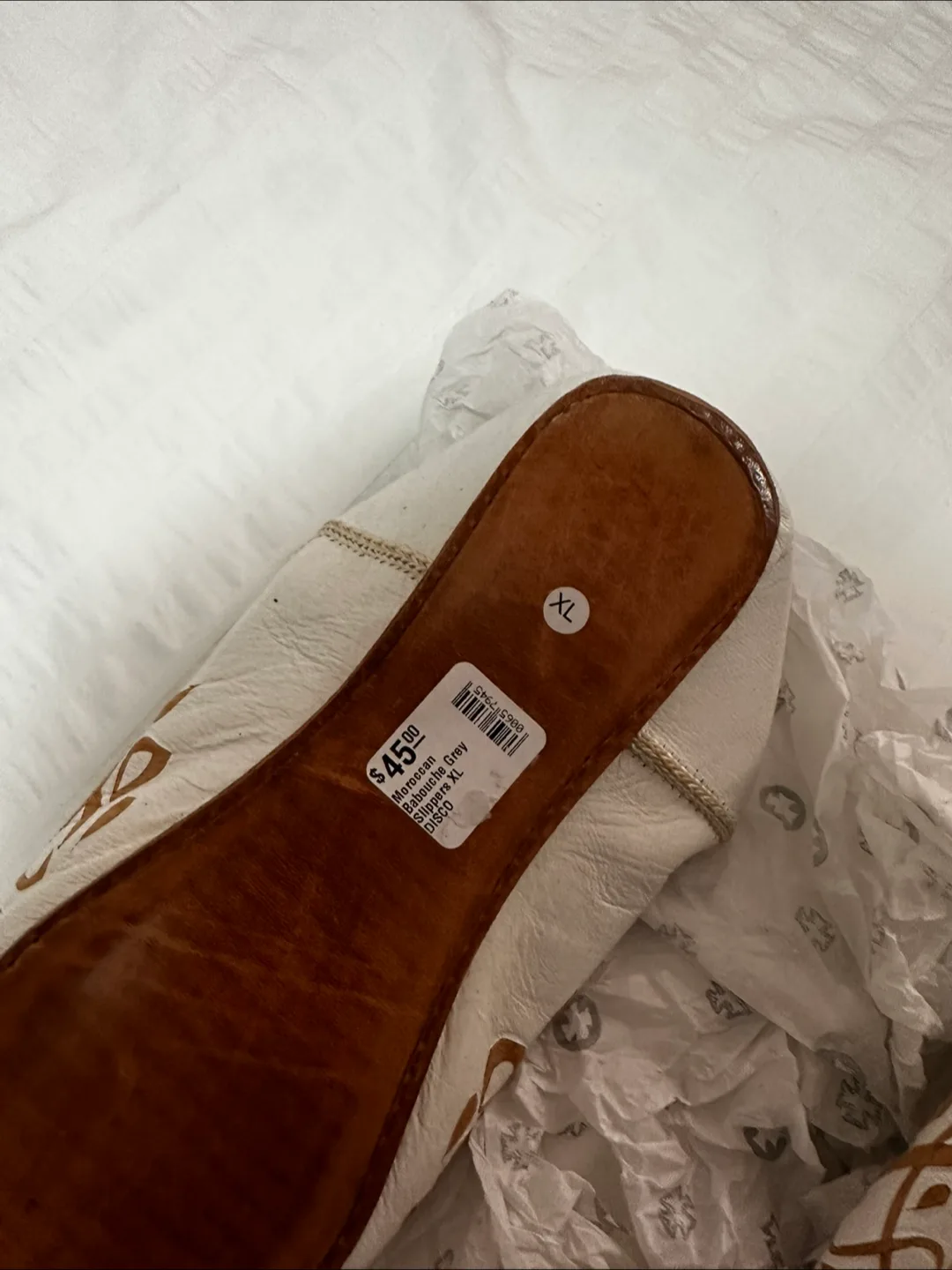 🇨🇦Bermudes Slippers - Size XL from The Cross image indicator(2)