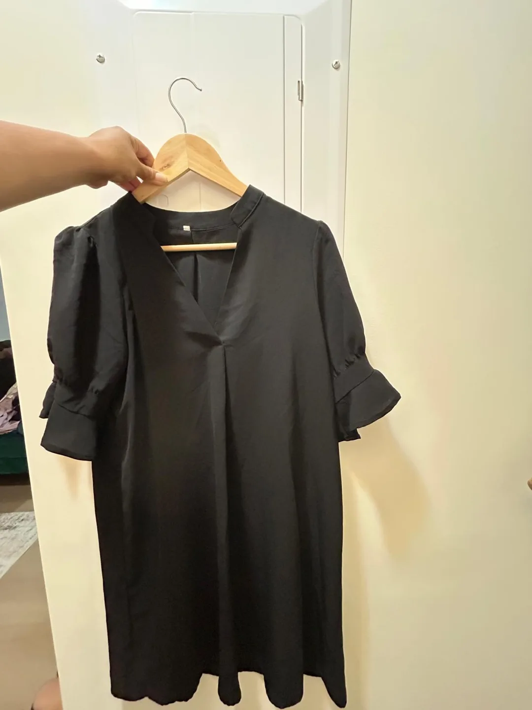 Assorted Women's Dresses image indicator(2)