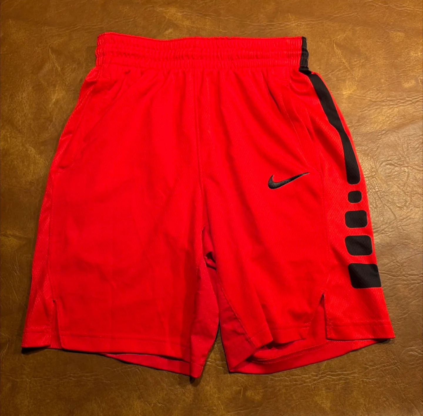 Nike Shorts image indicator(3)