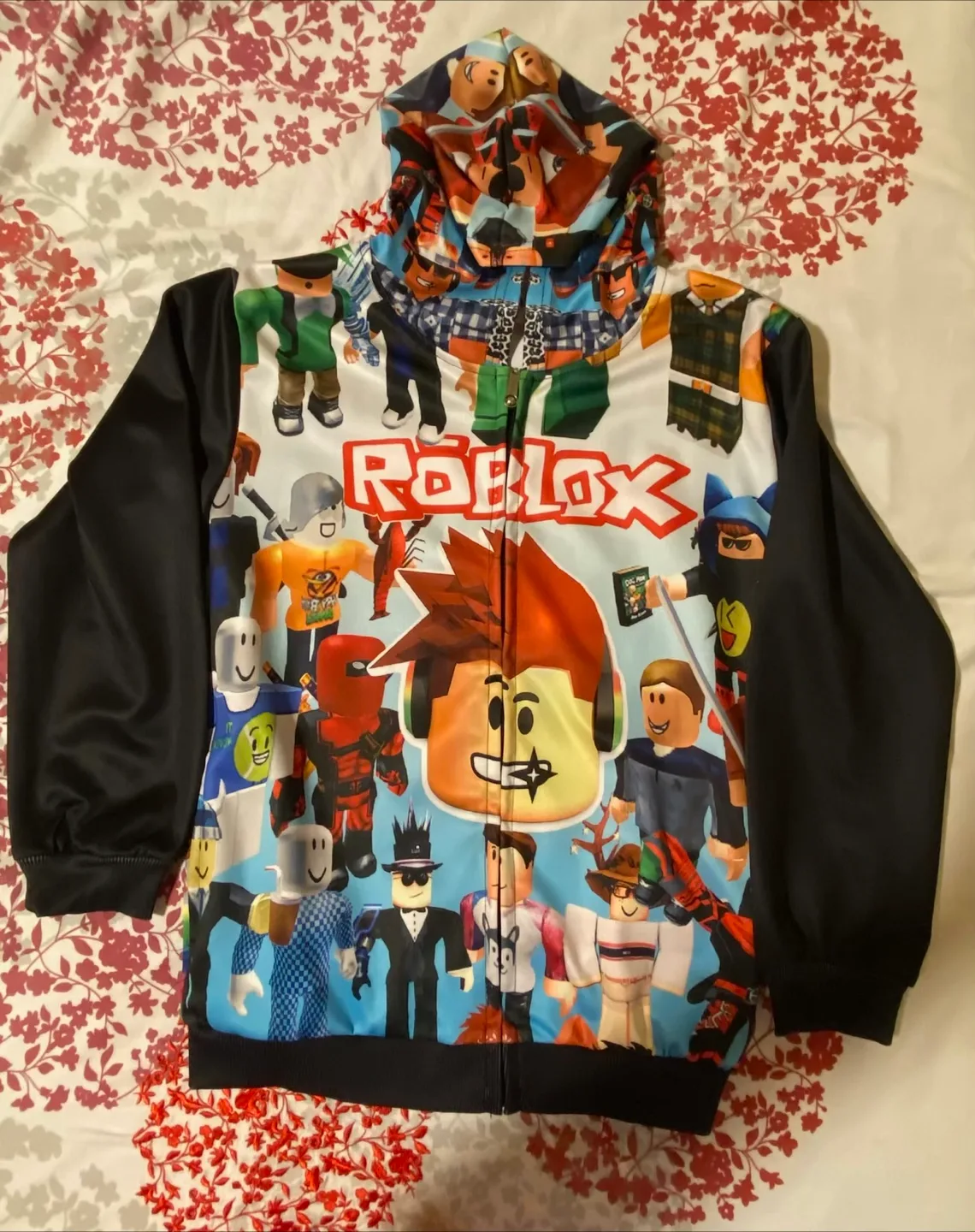 THOMBASE Roblox Hoodie Size 150 thumbnail
