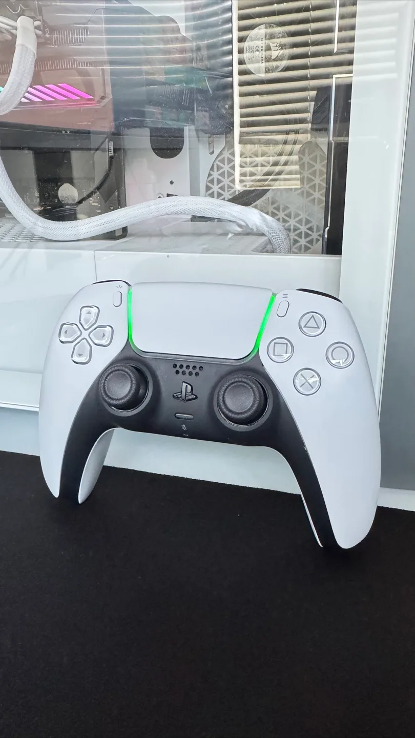 NEW PS5 DualSense Wireless Controller thumbnail