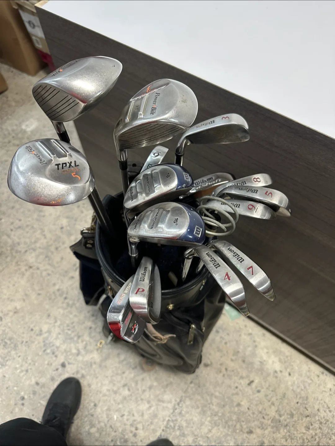 Complete Golf Club Set with Bag – Great Condition! thumbnail
