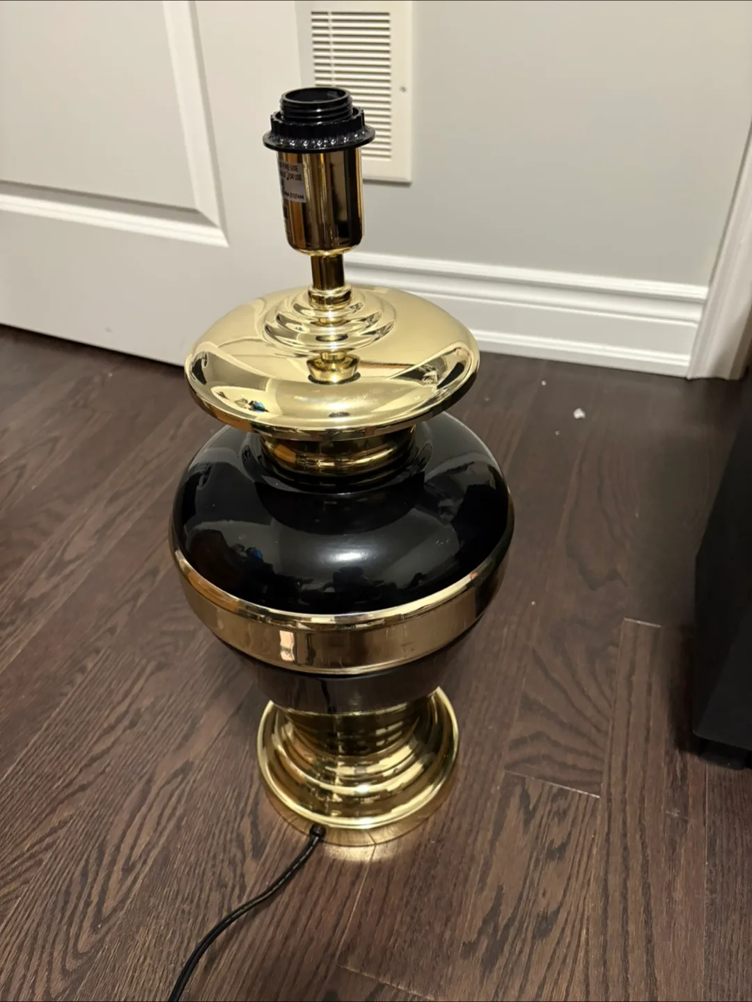 Metal Table Lamp image indicator(3)