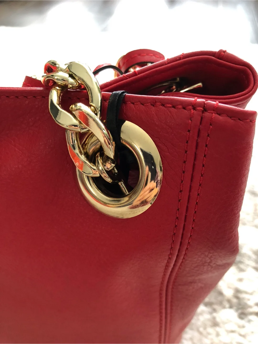 Valentino Red Leather Shoulder Bag image indicator(2)