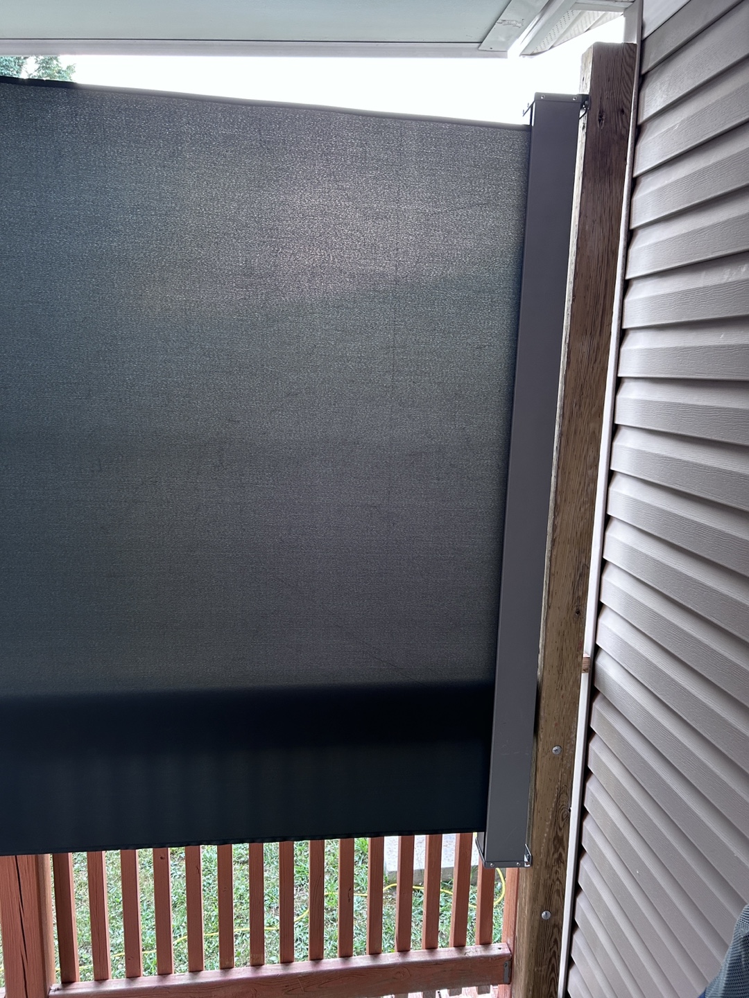 Outdoor privacy retractable screen - photo 2