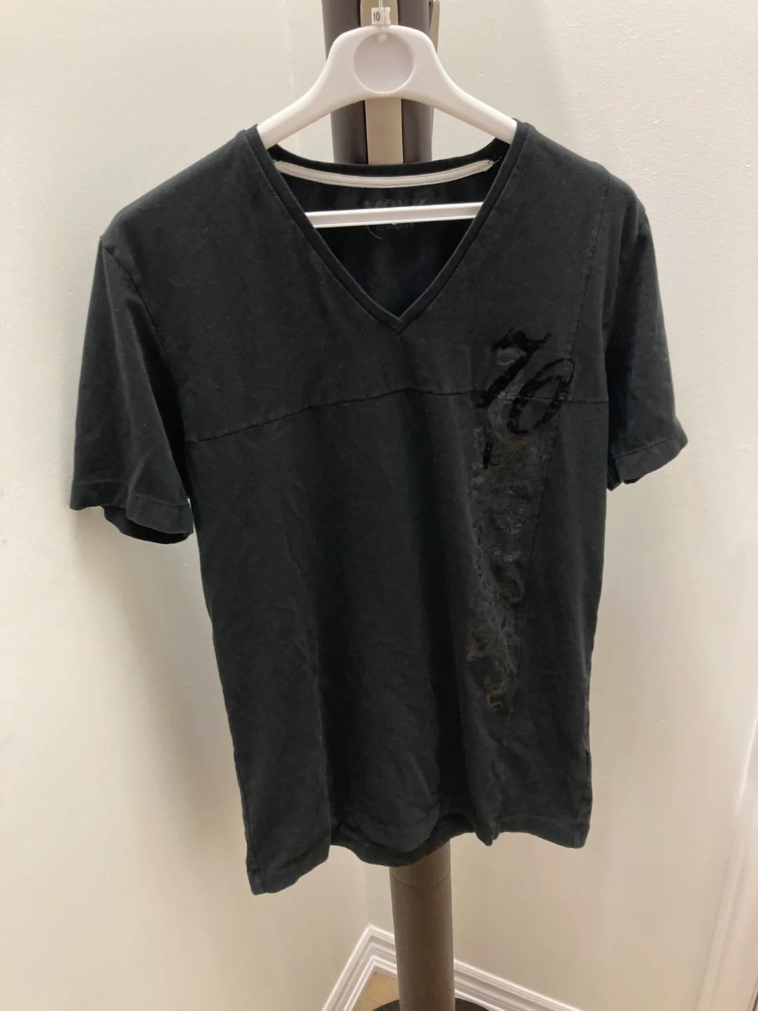 🇨🇦🍁Mexx Black V-Neck T-Shirt - Size M thumbnail