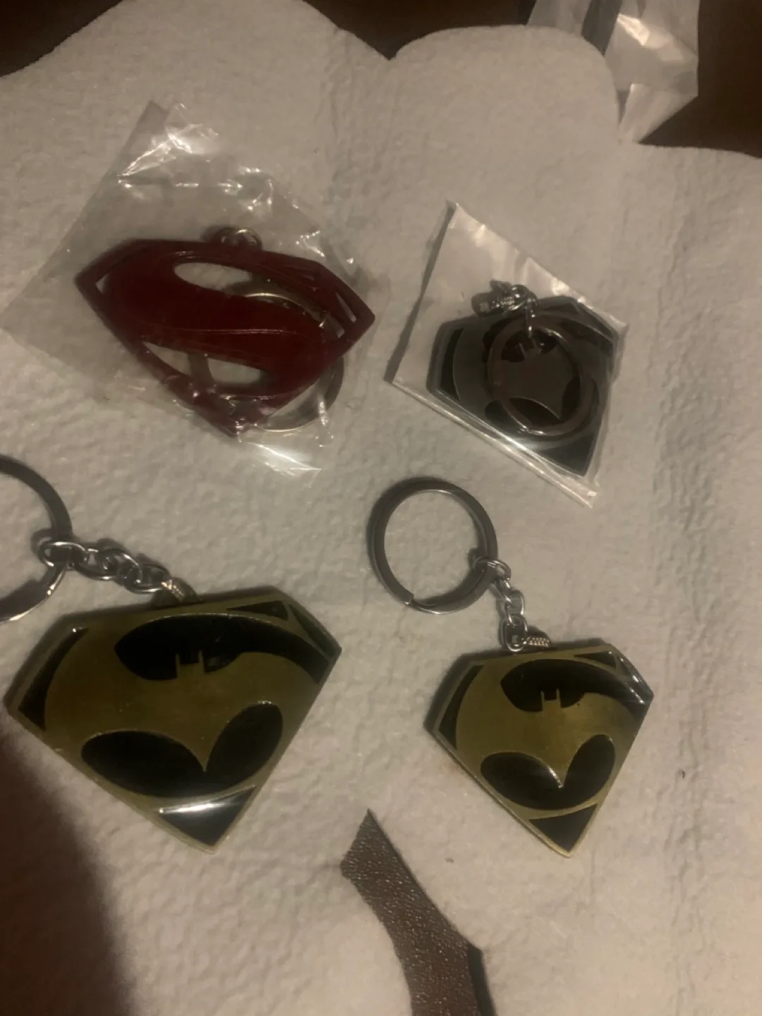 DC Comics Superman & Batman Keychains thumbnail