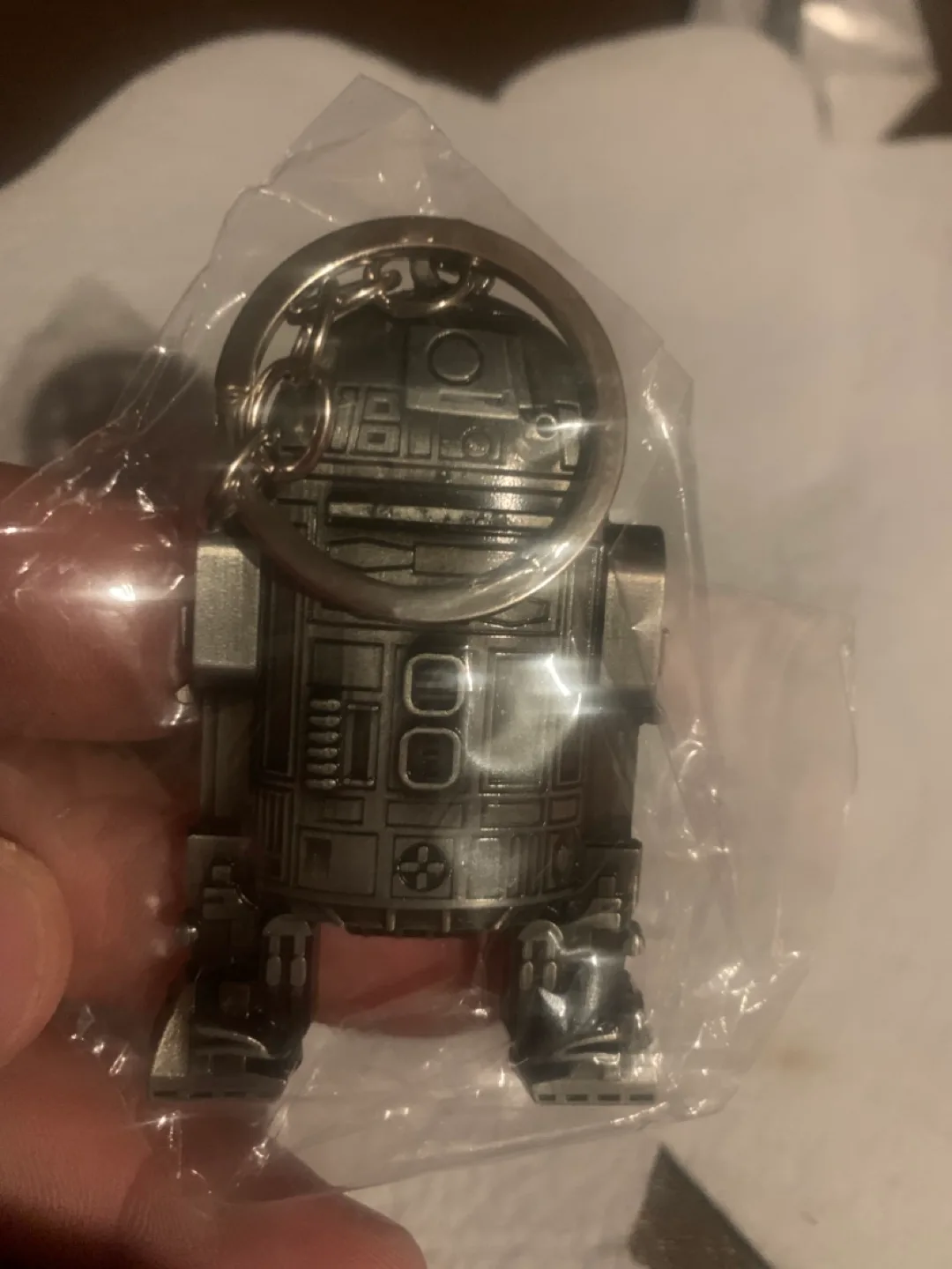 Star Wars R2-D2 Keychain - New! thumbnail