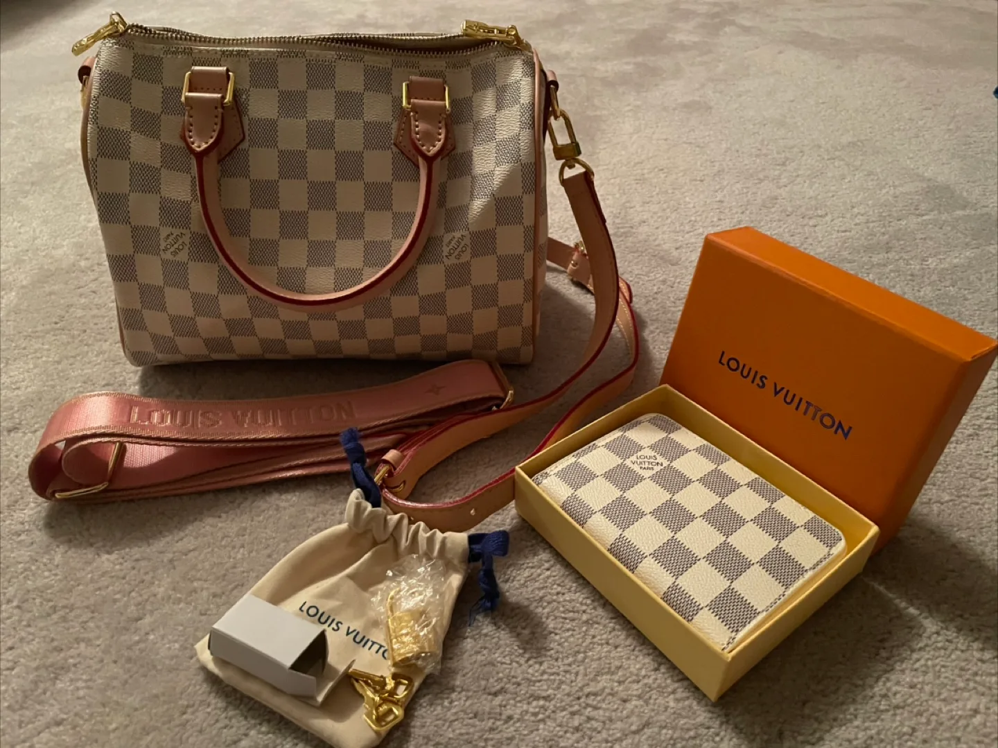 Speedy Bandouliere & Wallet thumbnail