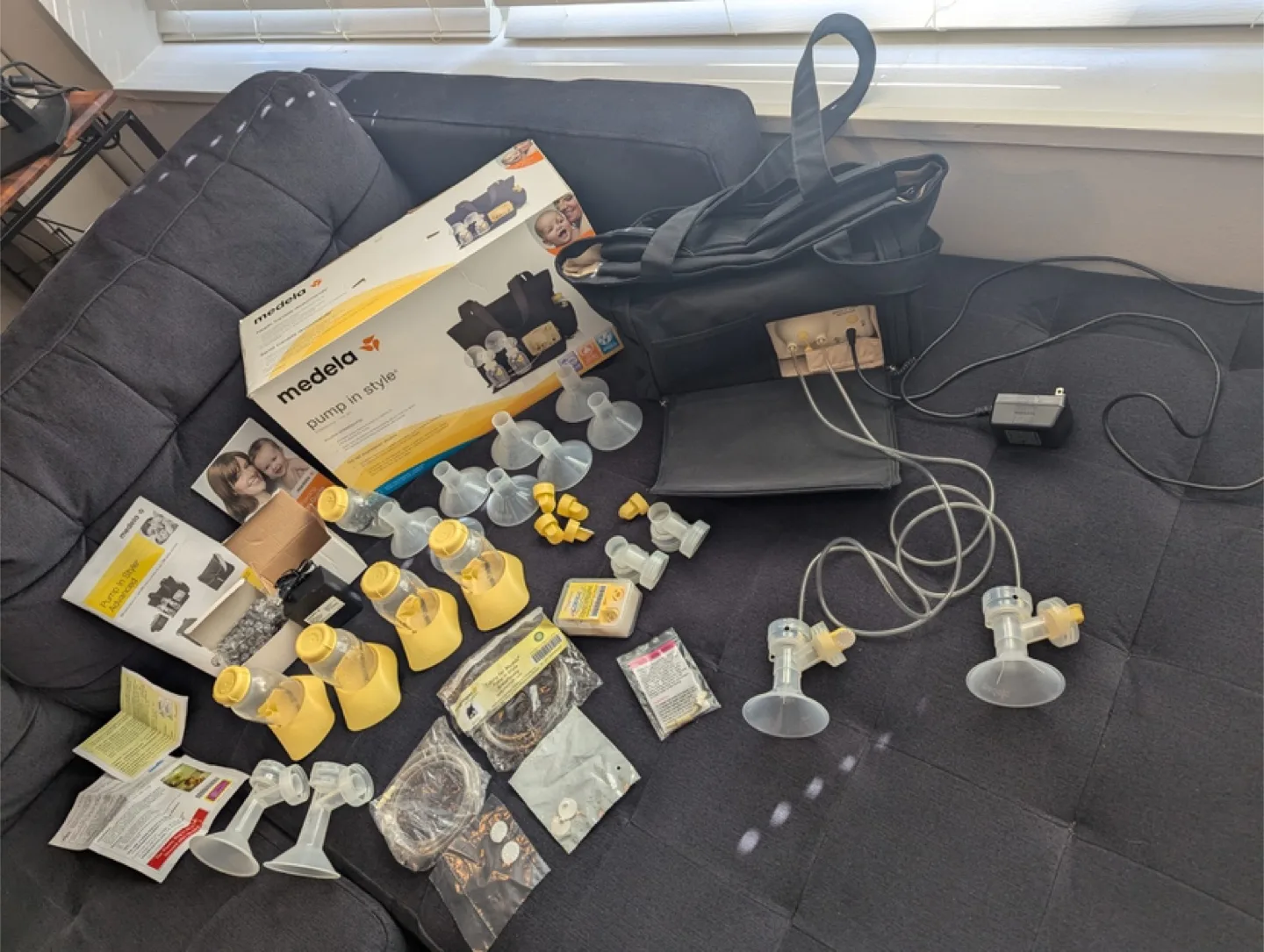 Medela Pump In Style Breast Pump Set image indicator(2)