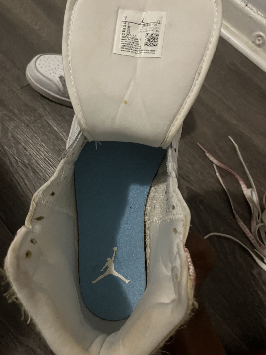 Jordan 1 High OG Atmosphere (Bubble Gum) - photo 2
