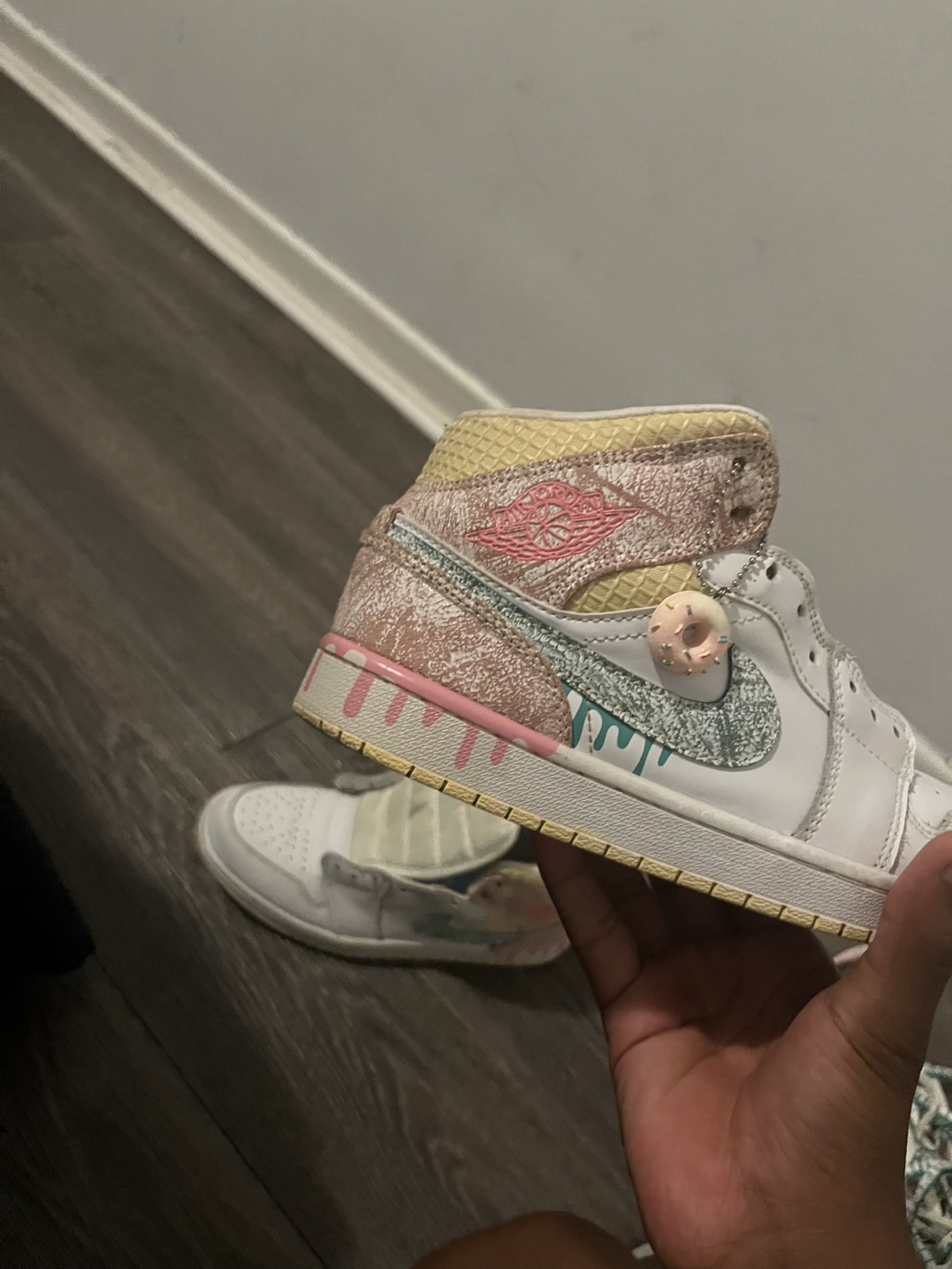 Jordan 1 High OG Atmosphere (Bubble Gum)