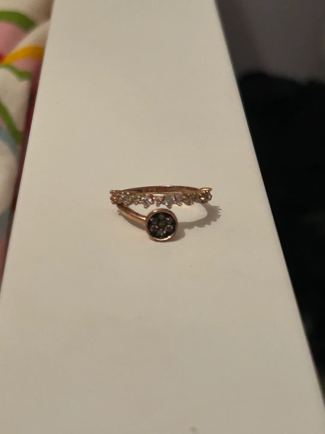 Assorted Fashion Rings gold and silver image indicator(9)