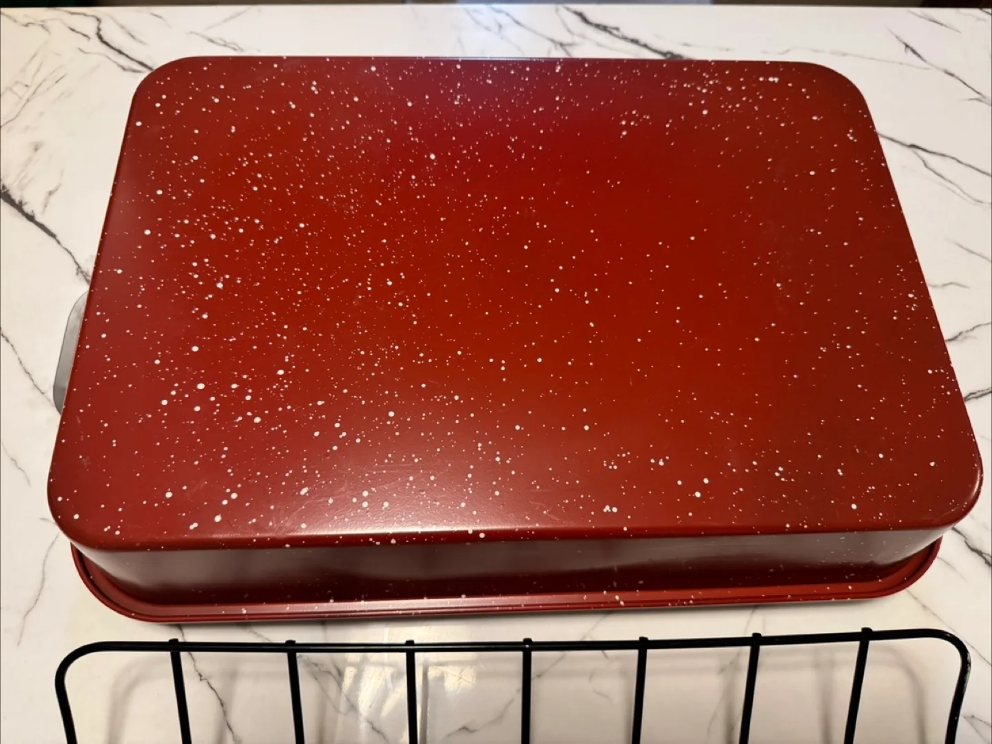 Red Speckled Roasting Pan with Rack image indicator(3)