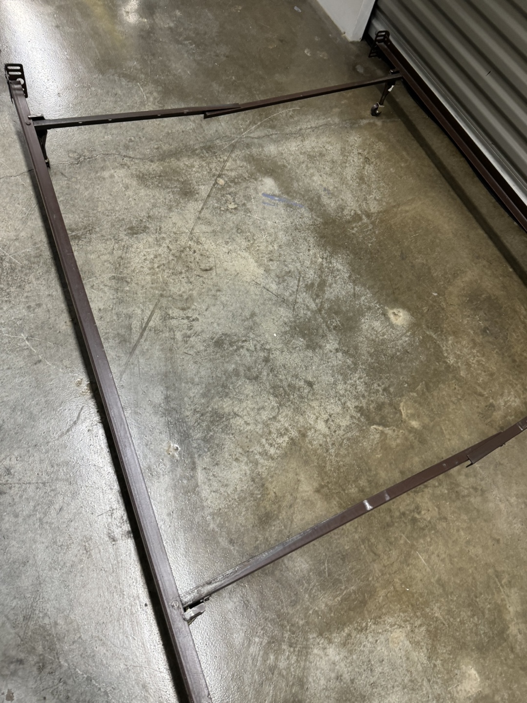 Full size Metal Bed Frame - Brown - photo 4