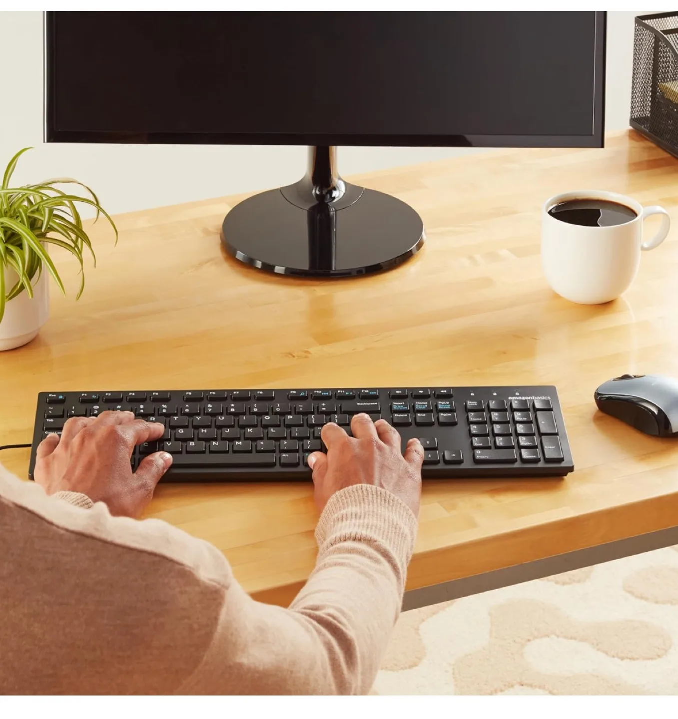 Amazon Basics Wired Keyboard - Black image indicator(3)