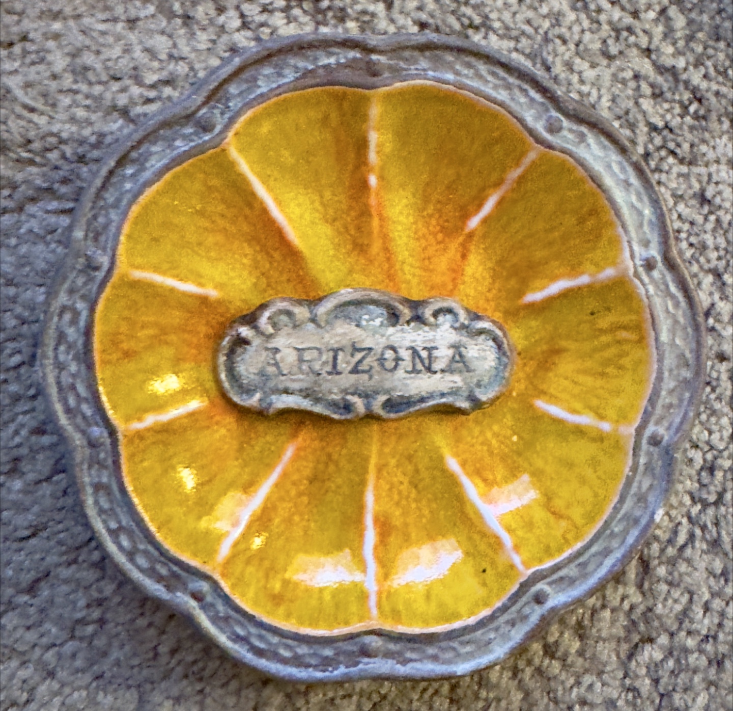 8 Vintage Decorative Plates - Souvenir Plates - photo 5