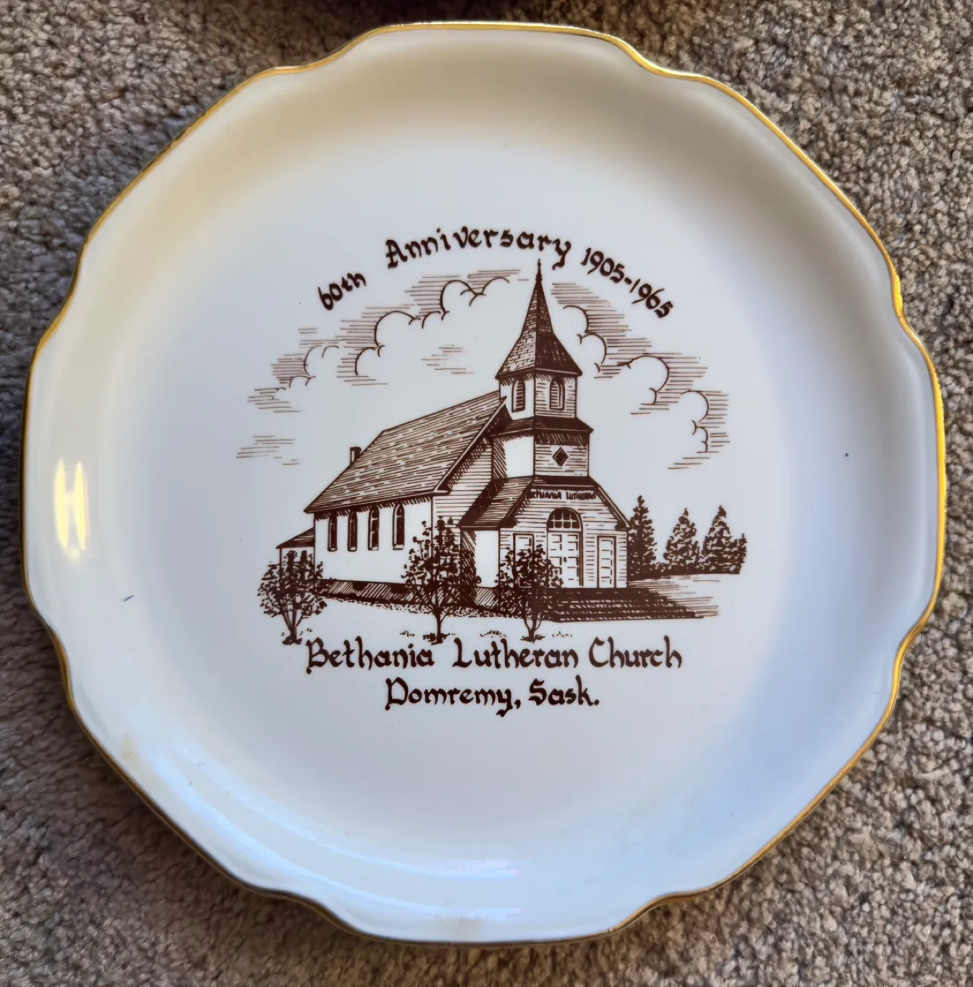6 Vintage Canadian Church Commemorative Plates image indicator(6)