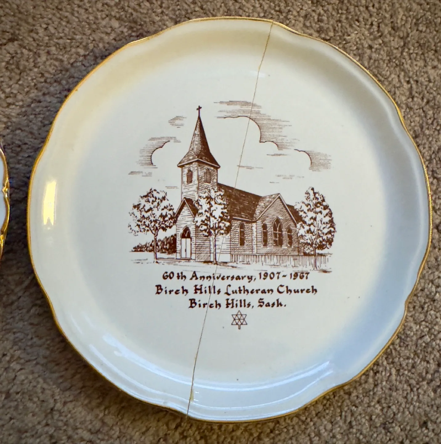 6 Vintage Canadian Church Commemorative Plates image indicator(7)