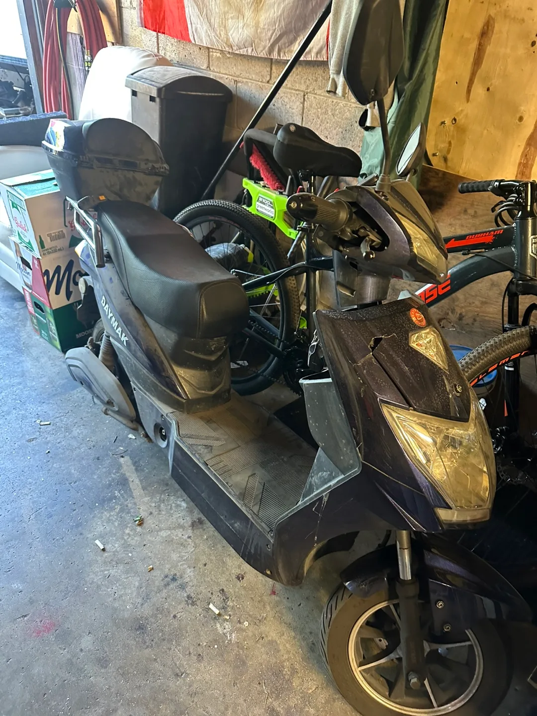 Daymak Electric Scooter thumbnail
