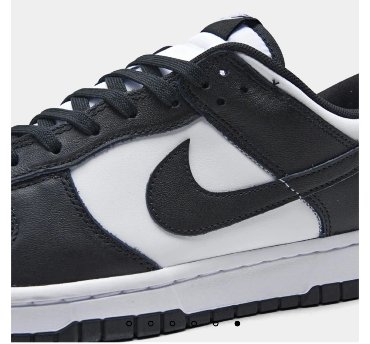 Nike Dunk Low Panda Shoes image indicator(2)