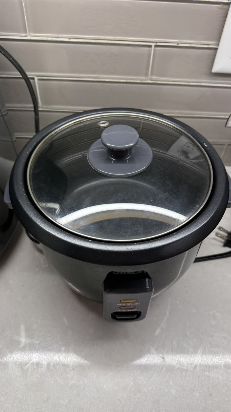 Move-Out Sale – Rice Cooker + Sandwich Maker Bundle - photo 2