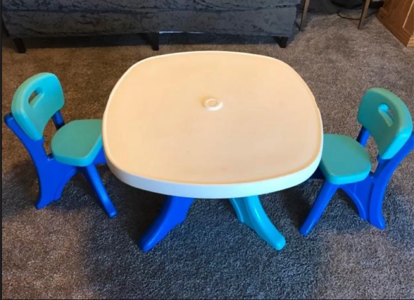 Kids Table and Chairs Set thumbnail