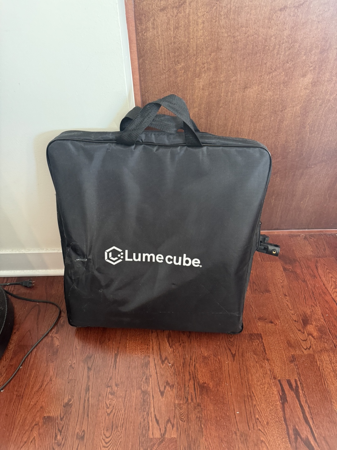 Lumecube 18” Cordless Ring Light