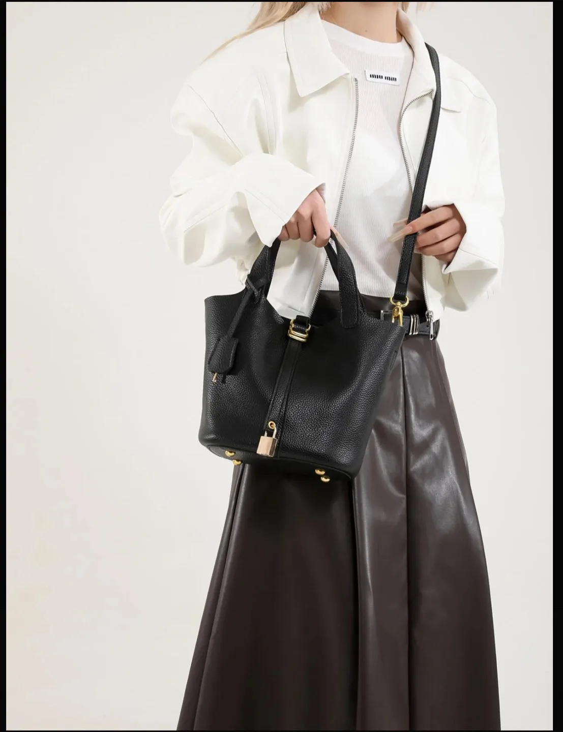 Phoinikas Cowhide Bucket Bag - Black image indicator(3)