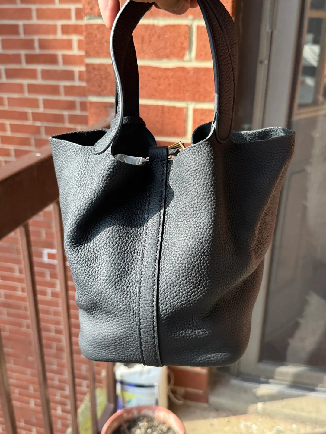 Phoinikas Cowhide Bucket Bag - Black image indicator(6)