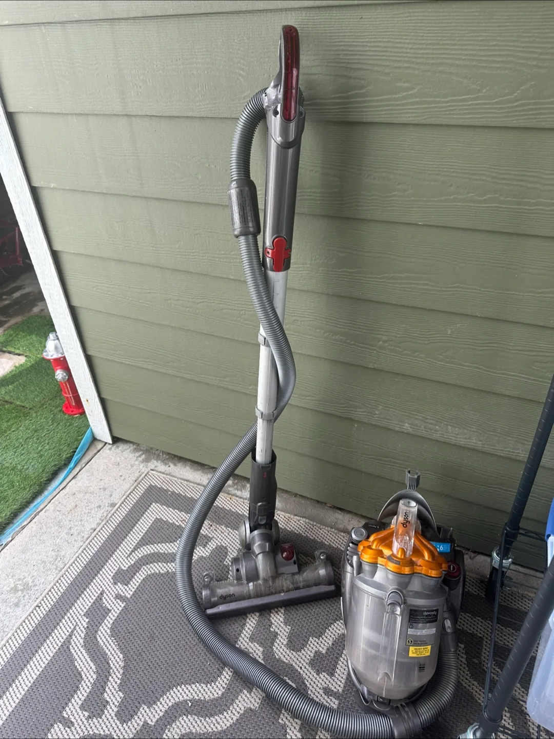 Dyson DC26 Multi Floor Vacuum thumbnail
