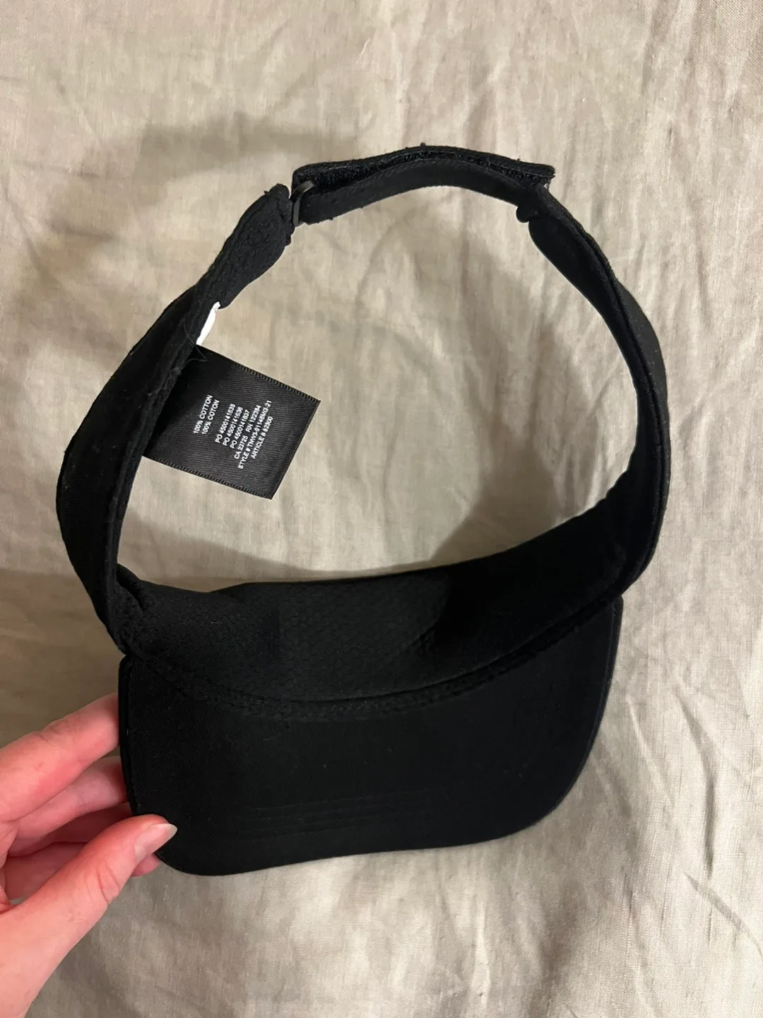 Aritzia TNA Visor image indicator(4)