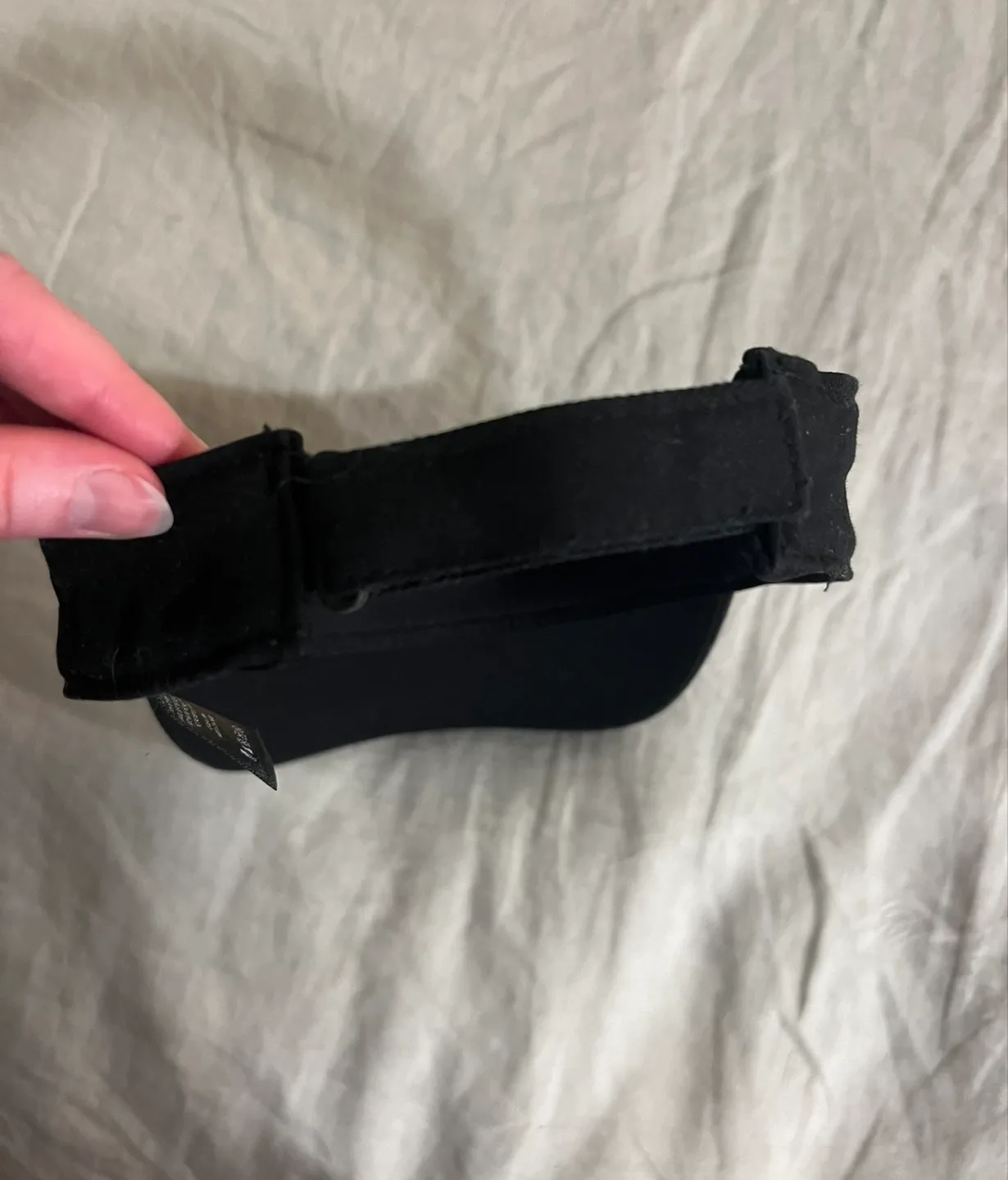 Aritzia TNA Visor image indicator(5)