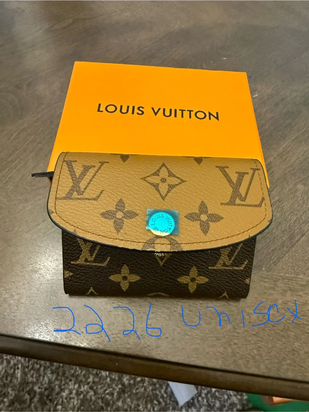 Louis Vuitton Unisex Mini Wallet image indicator(2)