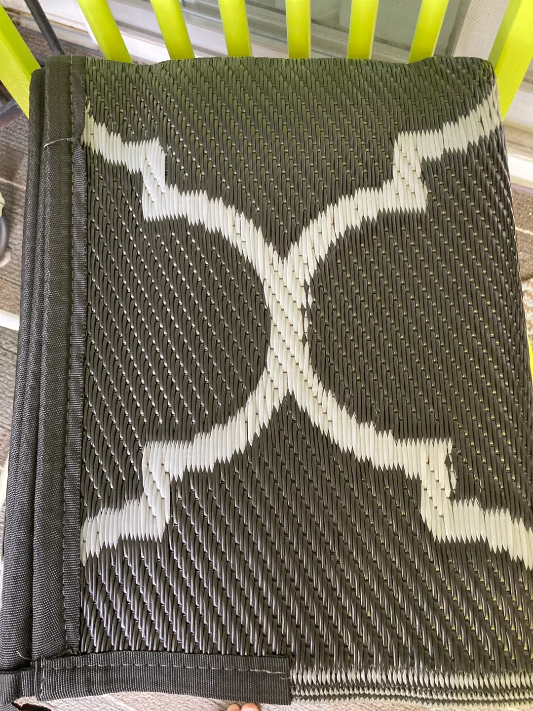 Reversible Outdoor Patio Rug - Black & Gray image indicator(5)