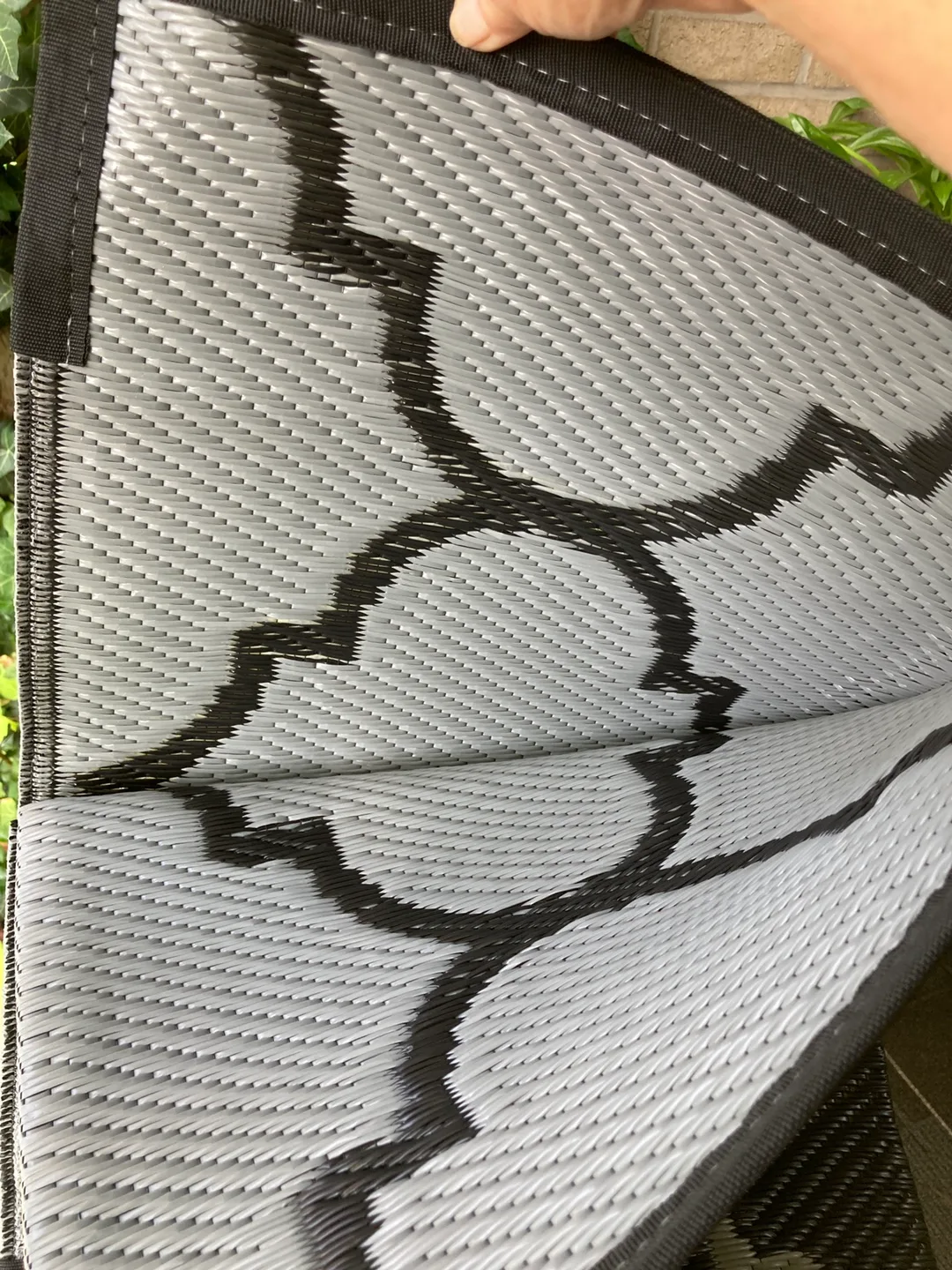 Reversible Outdoor Patio Rug - Black & Gray image indicator(3)