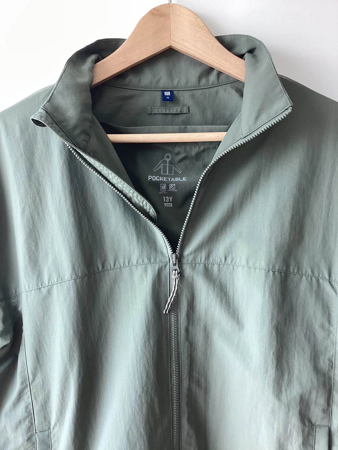 Uniqlo Pocketable UV Protection Parka - Size 13Y image indicator(2)