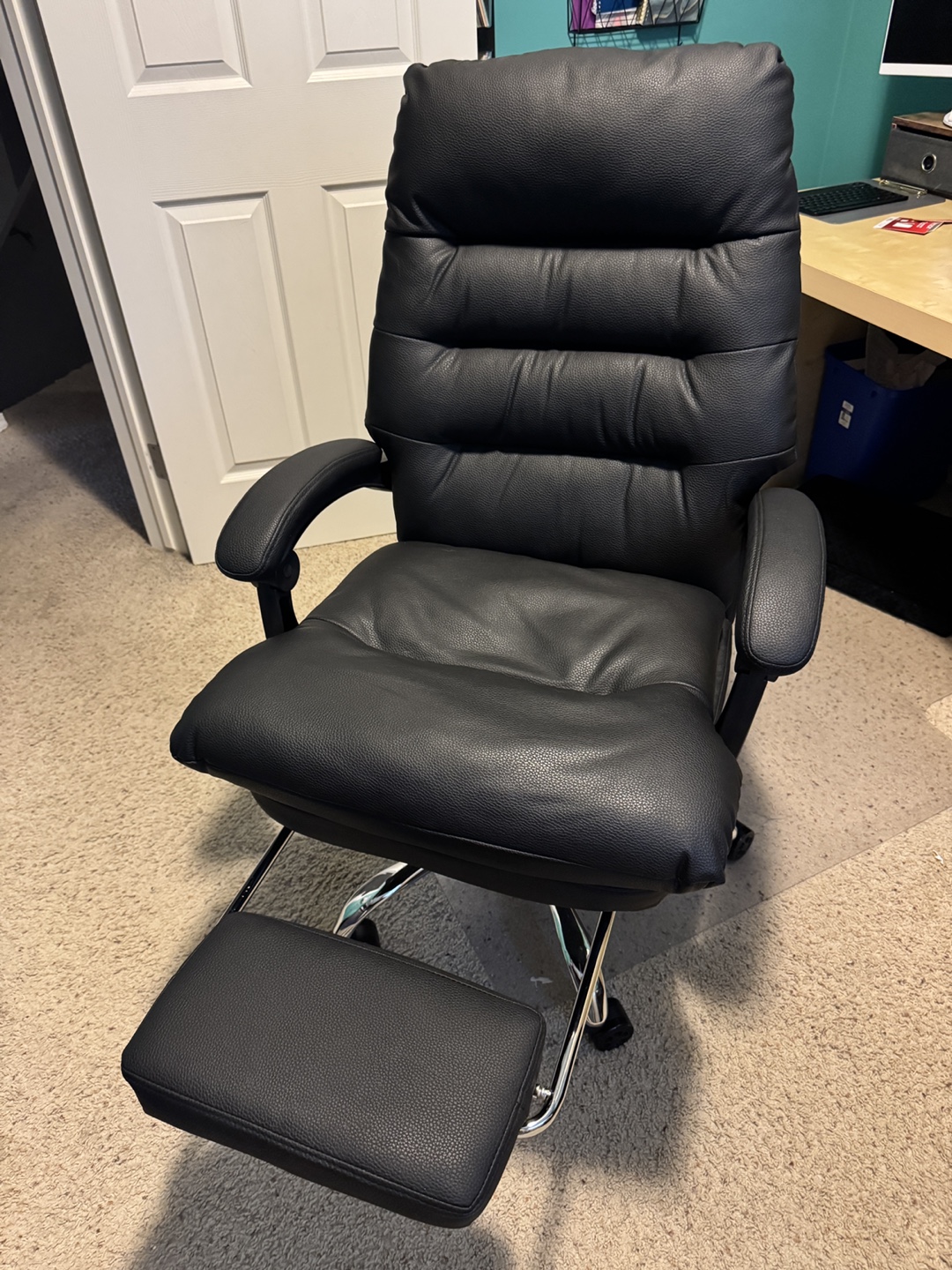 Black Leather Executive Office Chair - photo 2
