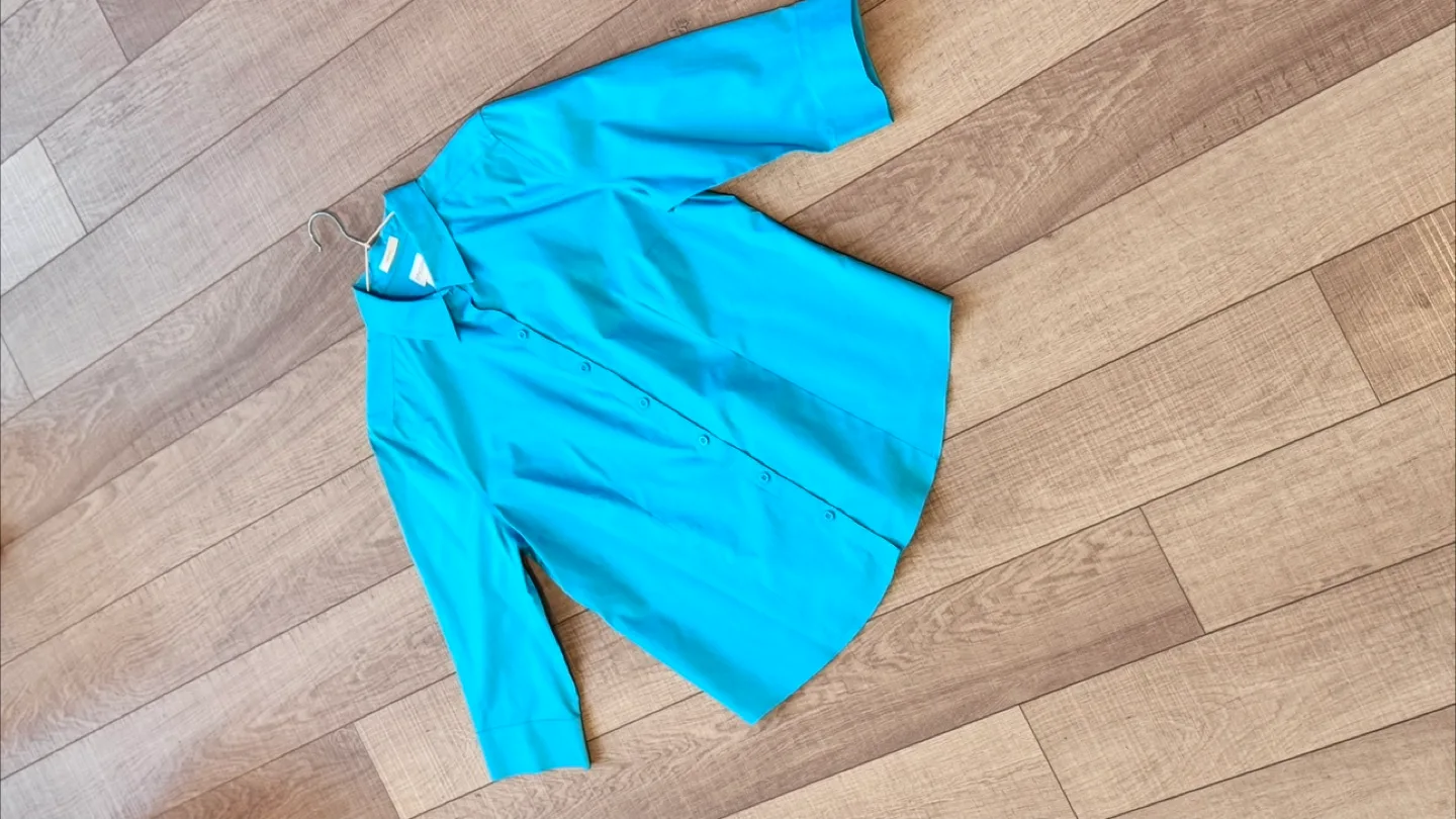 Chico's No-Iron Blouse - Size S-M thumbnail