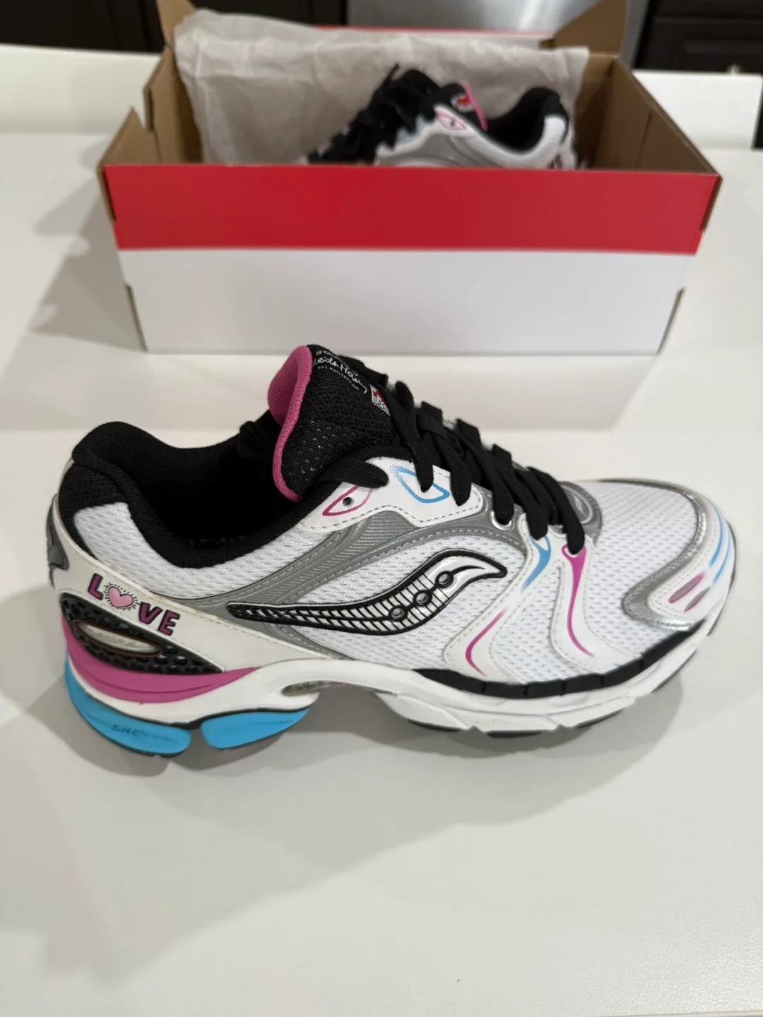 NEW Saucony Progrid Triumph 4 Keith Haring Edition thumbnail